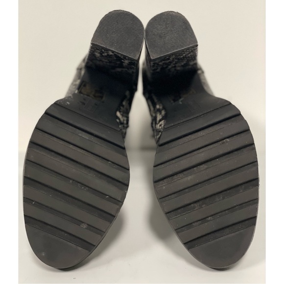 *SOLD* Call It Spring Faux Snakeskin Heeled Boots Gray & Black Size 9 - Picture 5 of 5